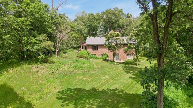 9825 Brent Avenue, Inver Grove Heights, MN 55077