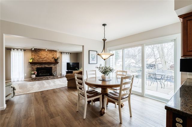 5 Cobblestone Crossing, Penfield, NY 14526