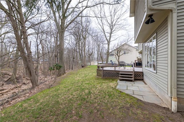 5 Cobblestone Crossing, Penfield, NY 14526