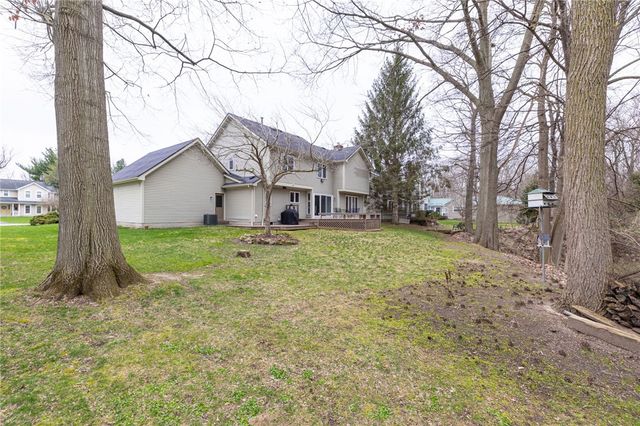 5 Cobblestone Crossing, Penfield, NY 14526