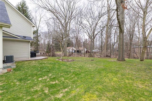5 Cobblestone Crossing, Penfield, NY 14526