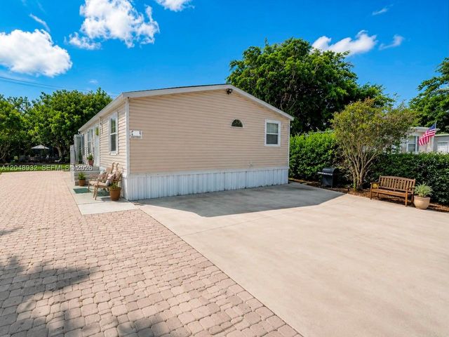 6800 NW 39th Avenue Lot 256, Coconut Creek, FL 33073