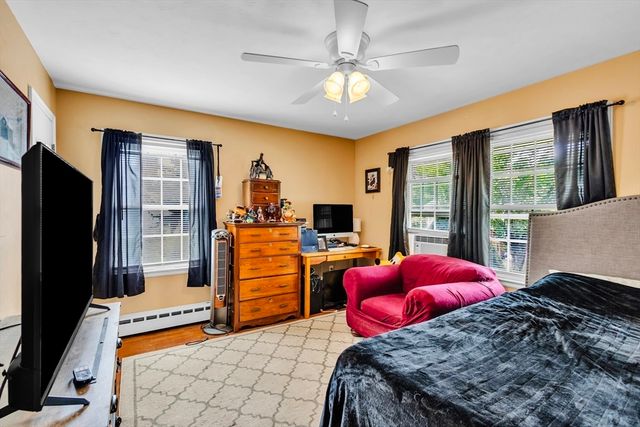 72 Powers Rd, Holden, MA 01520