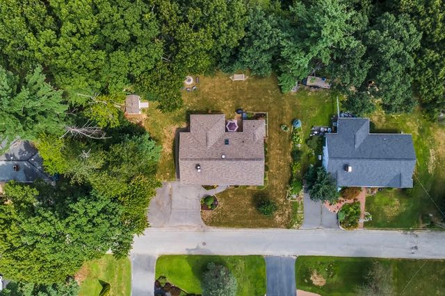 72 Powers Rd, Holden, MA 01520