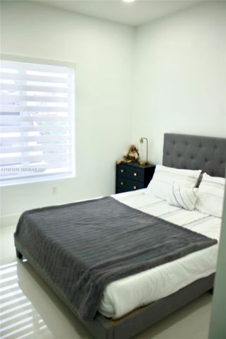 16056 SW 66th Ter, Miami, FL 33193