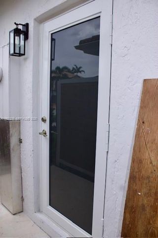 16056 SW 66th Ter, Miami, FL 33193