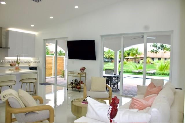 16056 SW 66th Ter, Miami, FL 33193