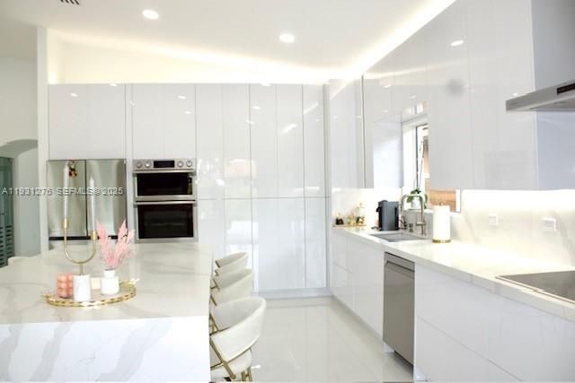 16056 SW 66th Ter, Miami, FL 33193