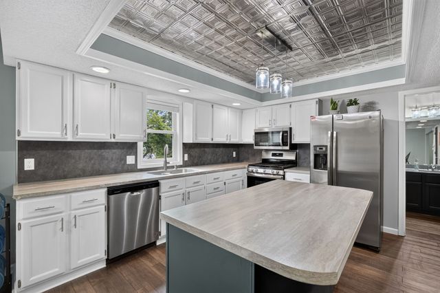 3600 Thornton Avenue, Des Moines, IA 50321