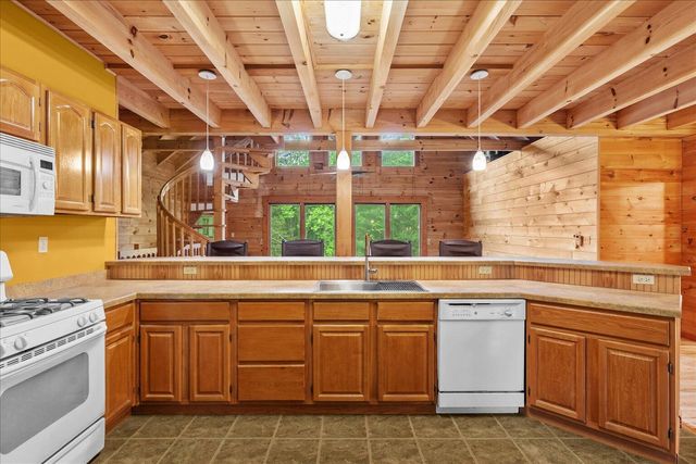 3691 Flagpole Road, Ellijay, GA 30540