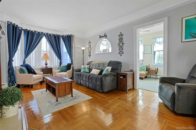 523 N Broadway, Yonkers, NY 10701