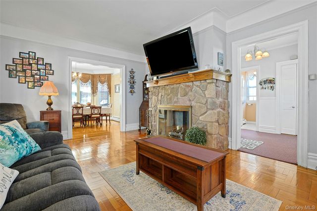523 N Broadway, Yonkers, NY 10701