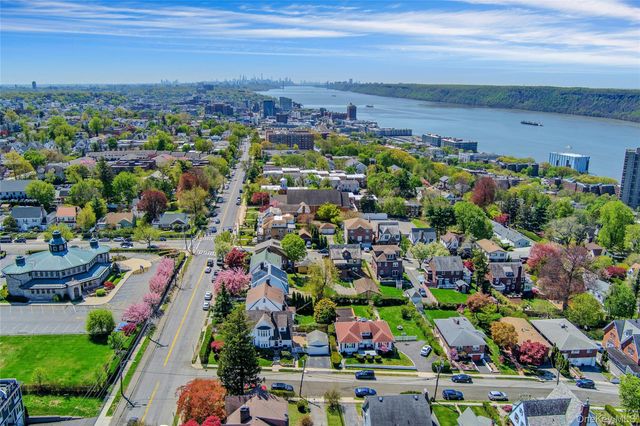 523 N Broadway, Yonkers, NY 10701