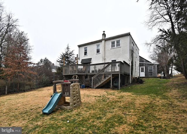 2620 HILLCREST AVE, Norristown, PA 19401