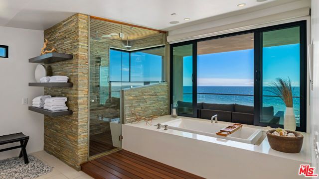 25250 Malibu Road, Malibu, CA 90265