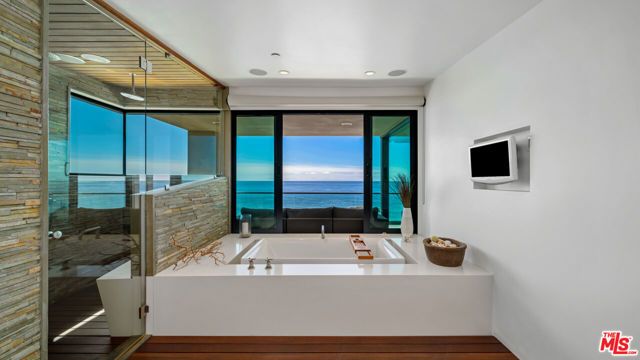 25250 Malibu Road, Malibu, CA 90265