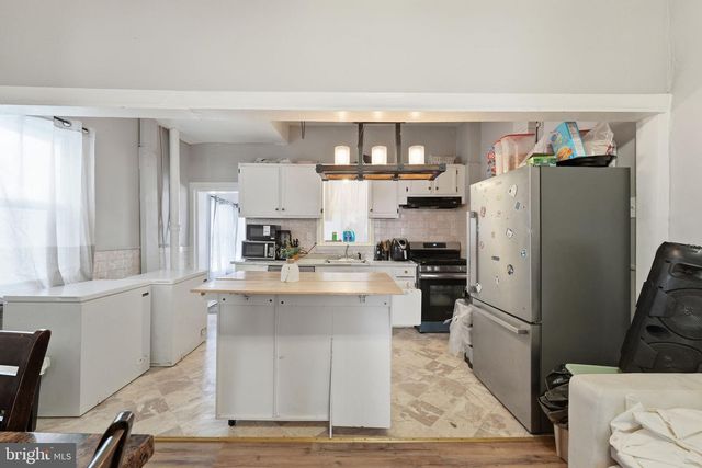 46 S MAPLE AVE, Lansdowne, PA 19050