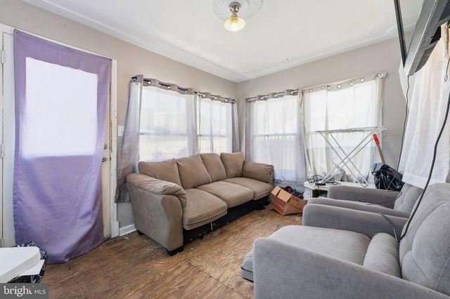 46 S MAPLE AVE, Lansdowne, PA 19050