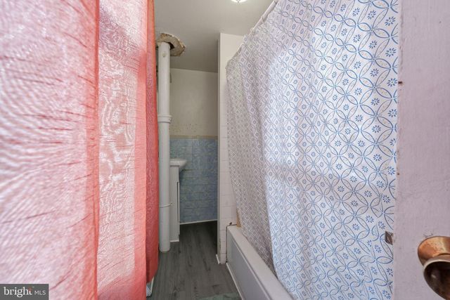 46 S MAPLE AVE, Lansdowne, PA 19050