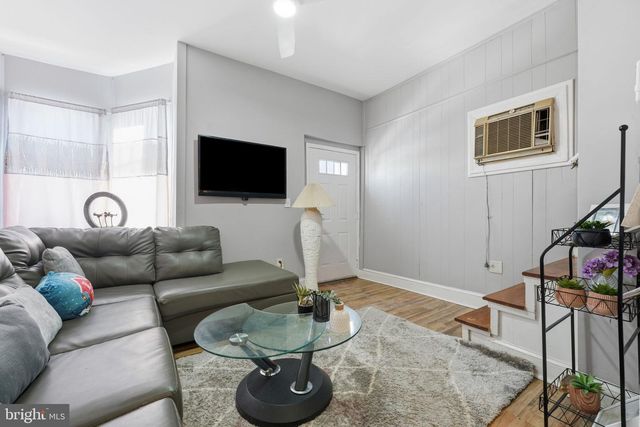 46 S MAPLE AVE, Lansdowne, PA 19050