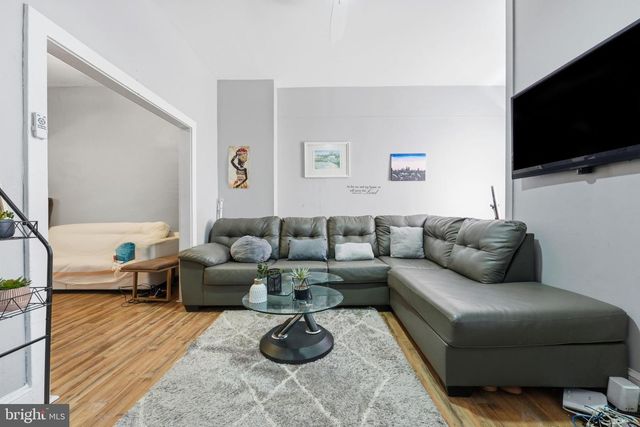 46 S MAPLE AVE, Lansdowne, PA 19050