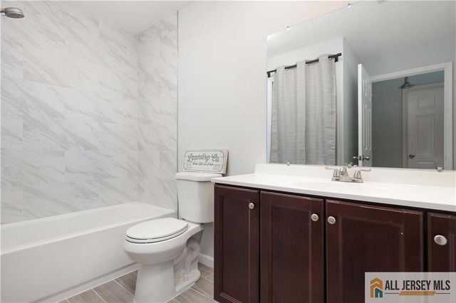 273 Crosspointe Drive 273, East Brunswick, NJ 08816