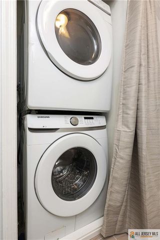 273 Crosspointe Drive 273, East Brunswick, NJ 08816