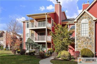 273 Crosspointe Drive 273, East Brunswick, NJ 08816