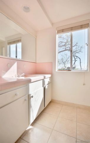 1341 Plum St, San Diego, CA 92106