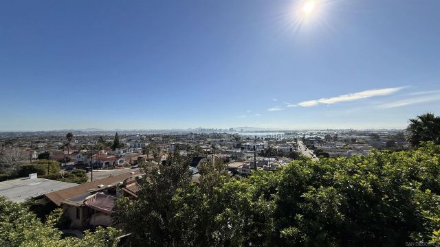 1341 Plum St, San Diego, CA 92106
