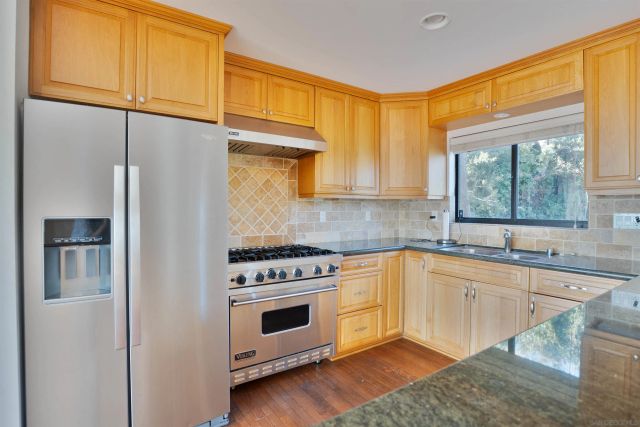 1341 Plum St, San Diego, CA 92106