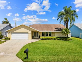 7714 Nemec Drive S, Lake Clarke Shores, FL 33406