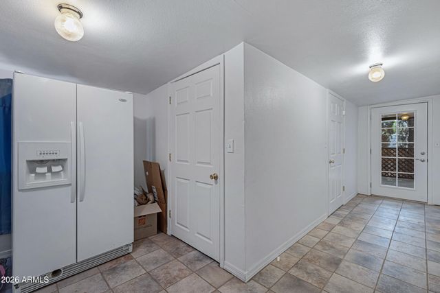 9009 E ELLASAR Avenue, Mesa, AZ 85208