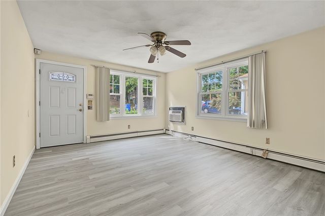 29 Stillwater Avenue, Providence, RI 02908