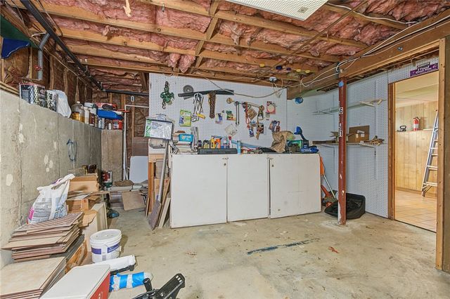 29 Stillwater Avenue, Providence, RI 02908
