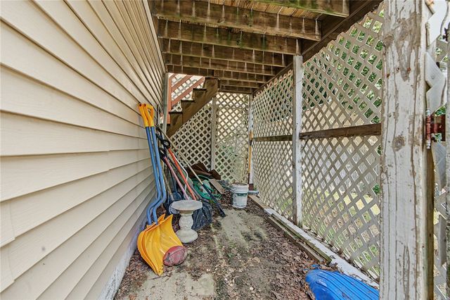 29 Stillwater Avenue, Providence, RI 02908