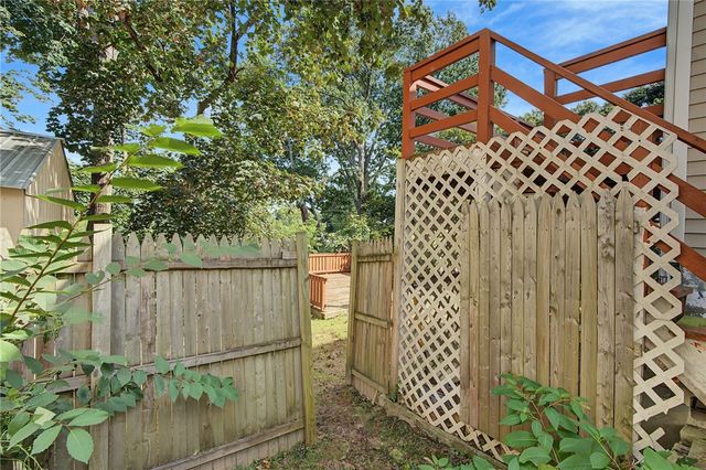 29 Stillwater Avenue, Providence, RI 02908