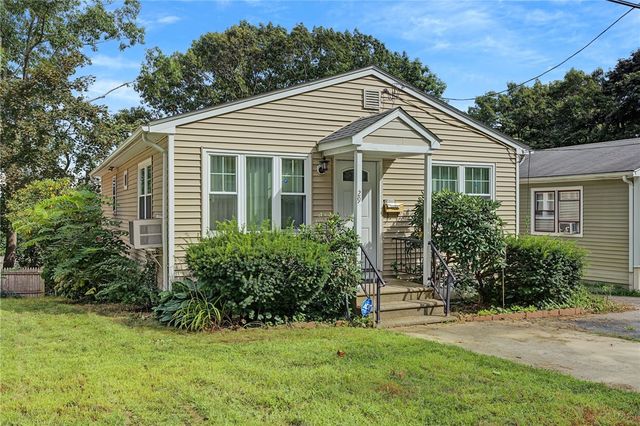 29 Stillwater Avenue, Providence, RI 02908