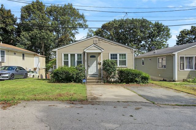 29 Stillwater Avenue, Providence, RI 02908