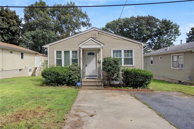 29 Stillwater Avenue, Providence, RI 02908