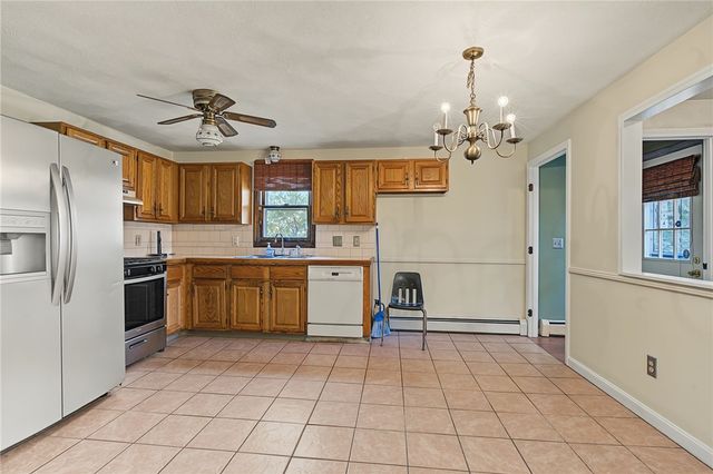 29 Stillwater Avenue, Providence, RI 02908