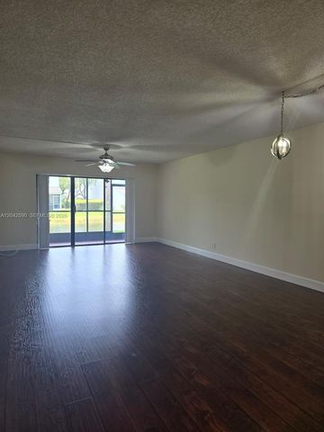 16581 Blatt Blvd 104, Weston, FL 33326