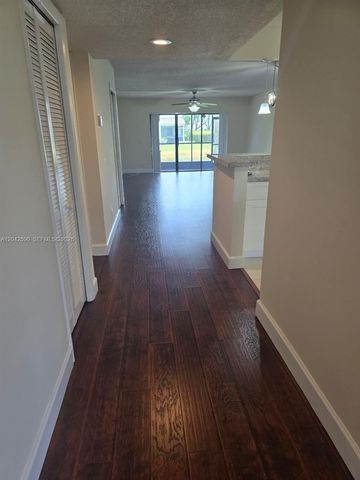 16581 Blatt Blvd 104, Weston, FL 33326