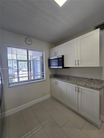 16581 Blatt Blvd 104, Weston, FL 33326