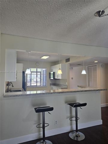 16581 Blatt Blvd 104, Weston, FL 33326