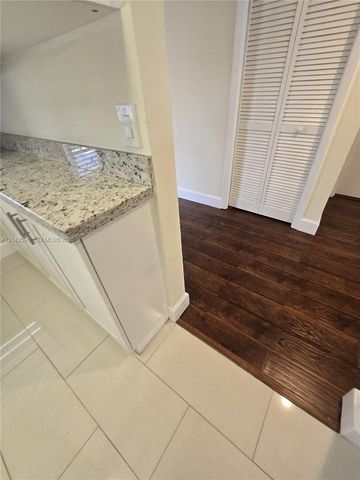 16581 Blatt Blvd 104, Weston, FL 33326