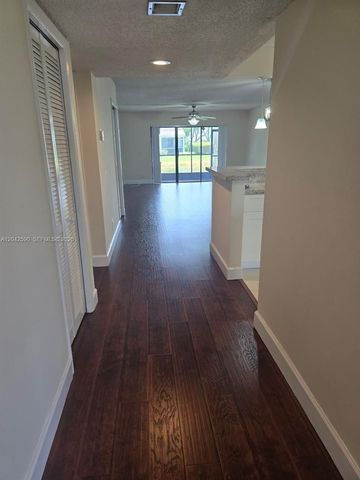 16581 Blatt Blvd 104, Weston, FL 33326