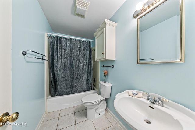 419 Copperfield Way, Youngsville, LA 70592