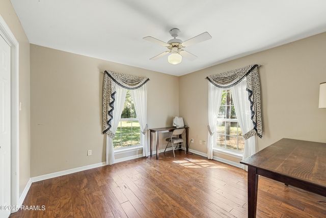 419 Copperfield Way, Youngsville, LA 70592