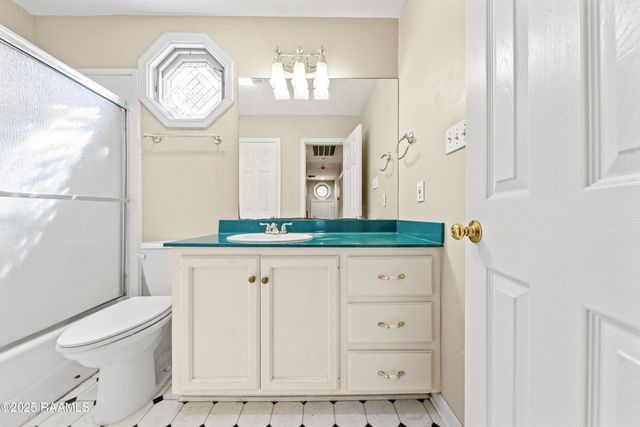 419 Copperfield Way, Youngsville, LA 70592